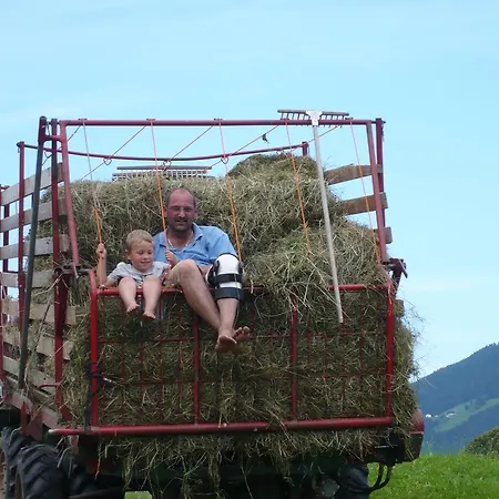 Farm stay Obermooshof Fuegenberg
